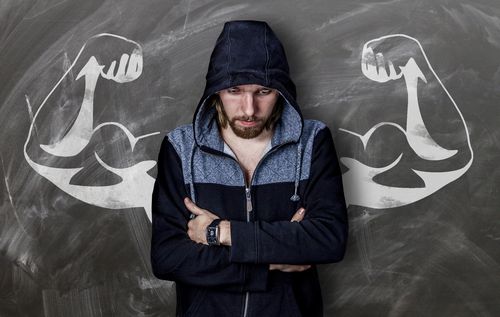 <em>Trembolona Comentarios</em>” title=”<em>Trembolona Comentarios</em>” style=”margin:5px;” /></div>
<ol>
<li>Consultar siempre a un profesional de la salud antes de comenzar cualquier ciclo.</li>
<li>Realizar controles médicos regulares para monitorear efectos adversos.</li>
<li>Usar dosis responsables y no abusar de la sustancia.</li>
<li>Complementar con una dieta equilibrada y un programa de entrenamiento adecuado.</li>
<li>Considerar el uso de protectores hepáticos y otros suplementos para mitigar efectos secundarios.</li>
</ol>
<h2>Experiencia personal y comunidad</h2>
<p>Los foros y comunidades en línea son fuentes valiosas de <em>comentarios</em> donde los usuarios comparten sus experiencias reales. La mayoría coincide en que la Trembolona puede ser efectiva, pero siempre bajo un alto riesgo para la salud si no se maneja con responsabilidad y conocimiento.</p>
<h2>Conclusión</h2>
<p>Los <strong>comentarios sobre la Trembolona</strong> muestran una dualidad: por un lado, su potencial para lograr resultados rápidos y contundentes en el desarrollo muscular y, por otro, los peligros y efectos adversos que puede acarrear. La clave está en informarse bien, seguir recomendaciones médicas y tener presente que usar este esteroide requiere compromiso y conciencia de los riesgos involucrados.</p>
<p>Si estás buscando información detallada y confiable sobre la Trembolona, un esteroide anabólico muy potente, te recomiendo visitar <a href=